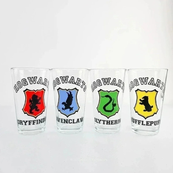 Harry Potter Hogwarts Varsity Crests 4-Pack Pint Glass Set - 16 Ounces - Picture 1 of 6